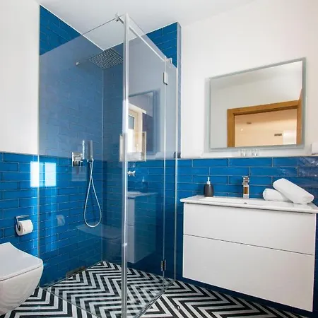 Apartment Chalet 62 *